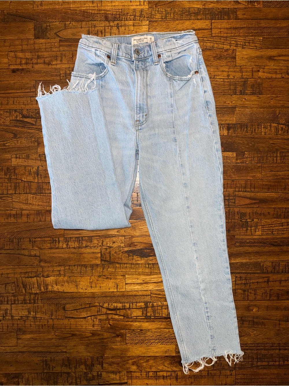 Abercrombie & Fitch The 90s Straight Ultra High Rise - Size 26/2 Regular